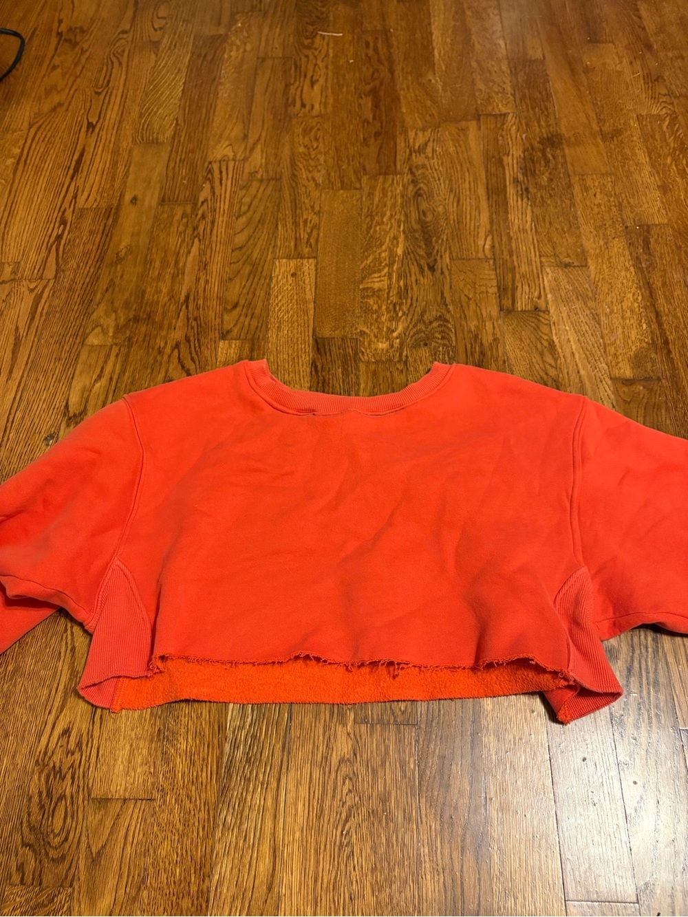 Cropped Raw-Hem Crewneck Sweatshirt in Bright Orange